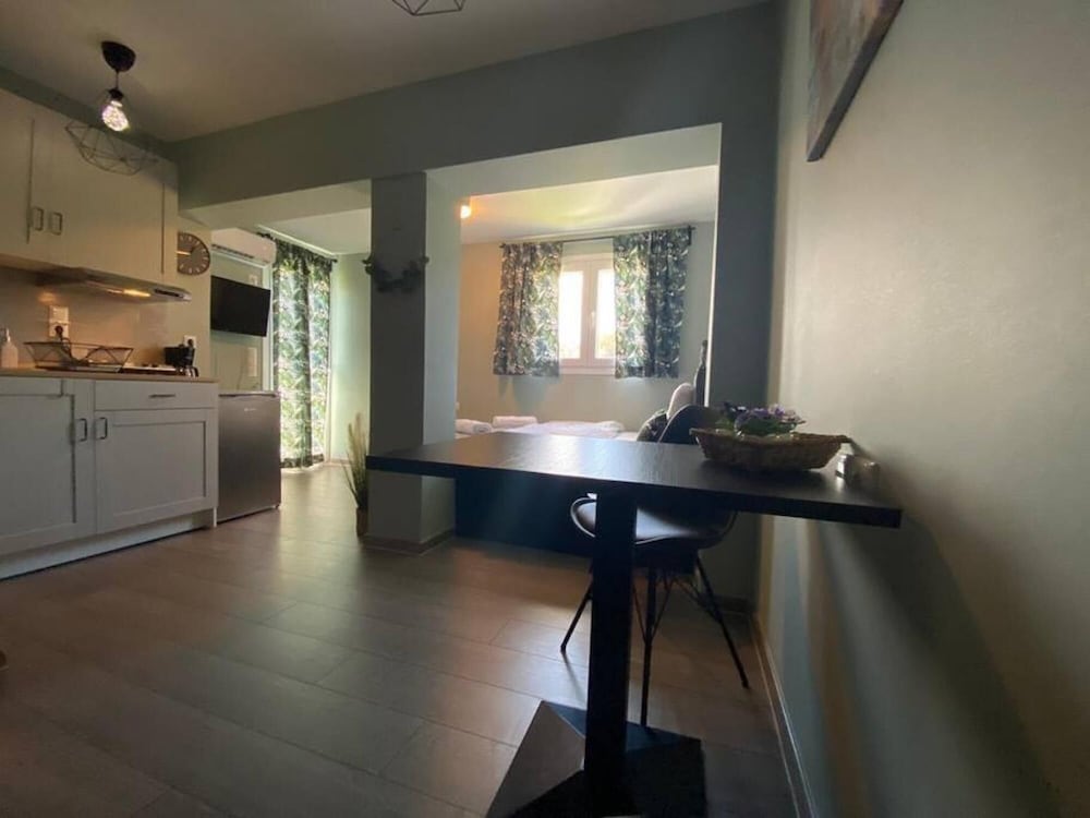 Rooftop Apartment With Garden in Ioannina view 2