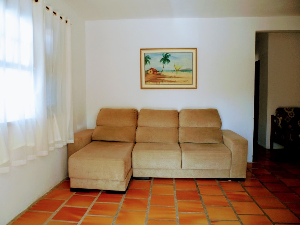 Ingleses Residence
