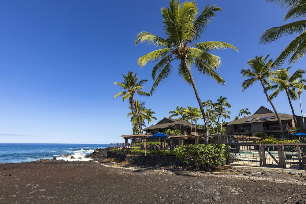 Konaloa Unimpeded Views of the Ocean