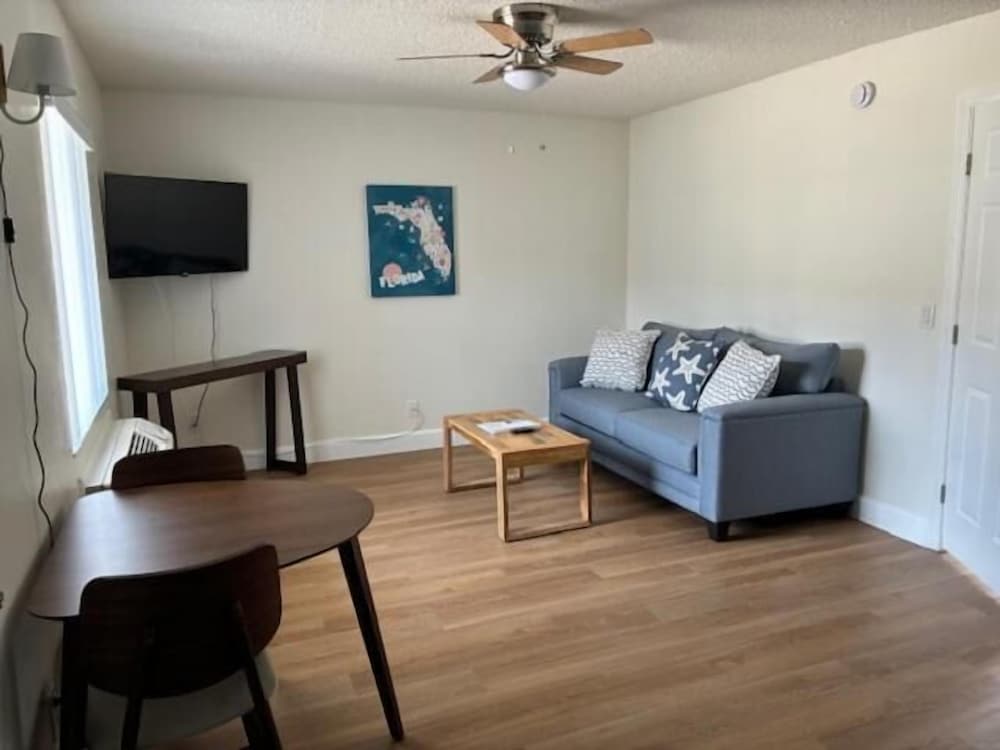 Sea Breeze Inn