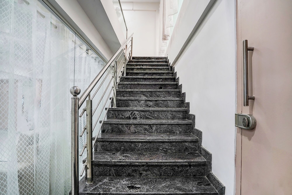 Fabhotel Srinidhi Stay Inn