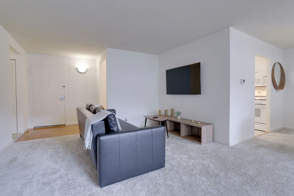 DC Airport Metroline Apartments