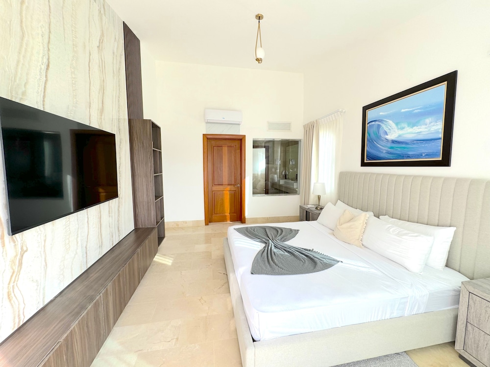 Playa Palmera Beach Front Apartments
