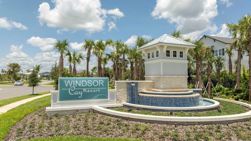 15975 Brand New 5BR Family House With Private Pool