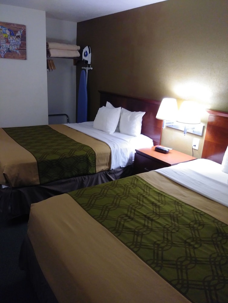 Canon City Vacations - Econo Lodge - Property Image 58