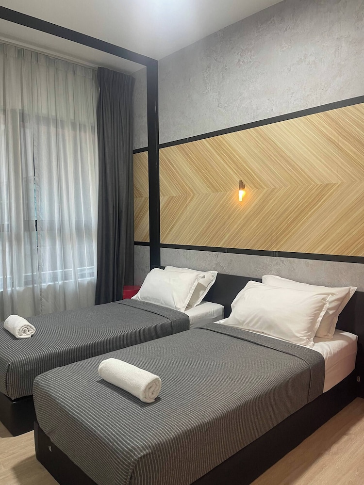 Arte Ampang Klcc 2 BR Homestay, 4-6 pax