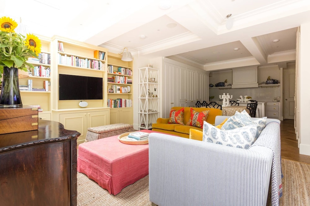 Brunswick Gardens II by Onefinestay