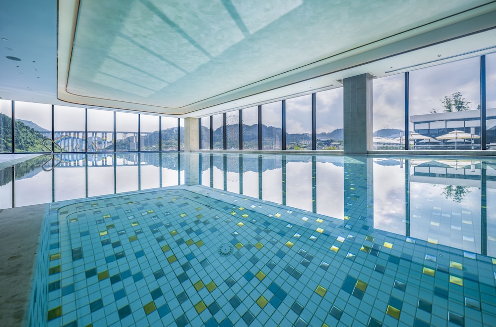 Holiday Inn Tongren Wanshan by IHG view 2