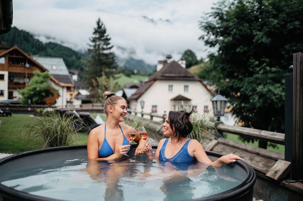 Almhof Alpin Apartments & Spa