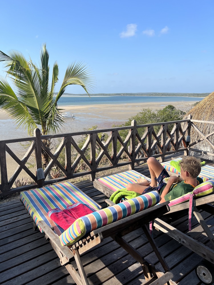 Moyeni Lodge