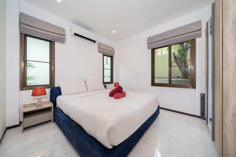 NaiHarn Private Oxavia Garden Bungalows
