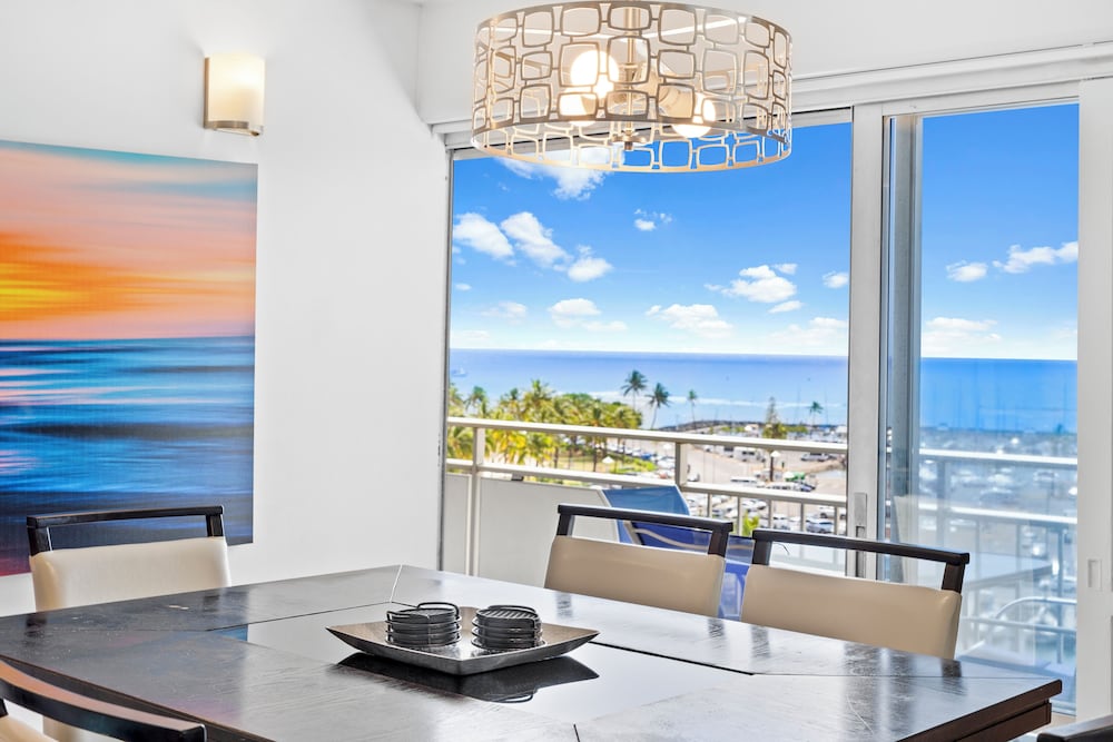 Ilikai Hotel 2 Bedroom