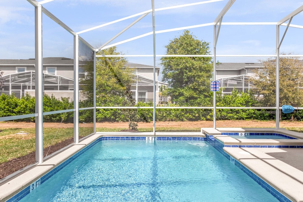 Upstay - Modern Luxury Home w Pool Spa Resort view 2