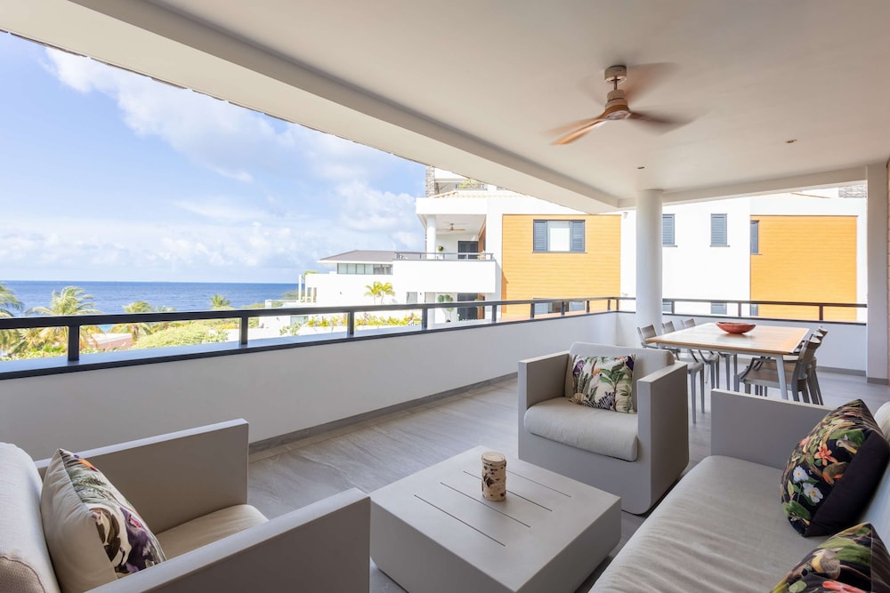 NEW Luxury Ocean View Stay at The Shore Blue Bay