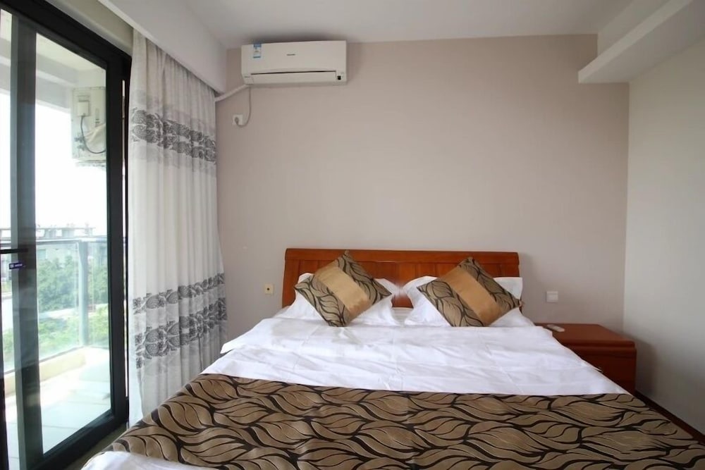Sanya Sea View Holiday Apartment view 5