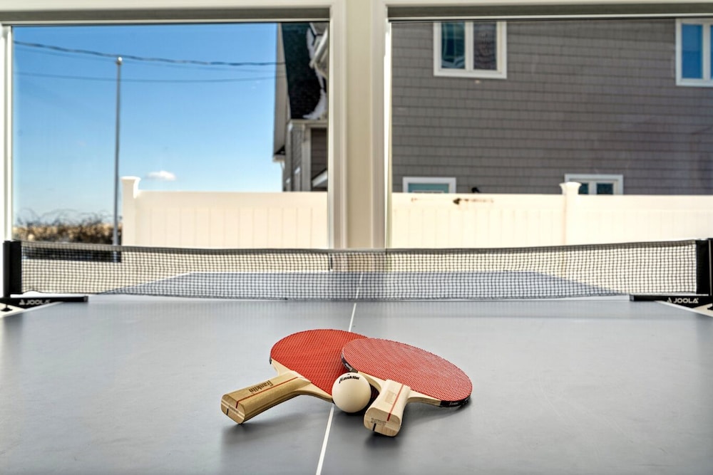 Oceanfront Home - Beach Access - Deck + Ping Pong
