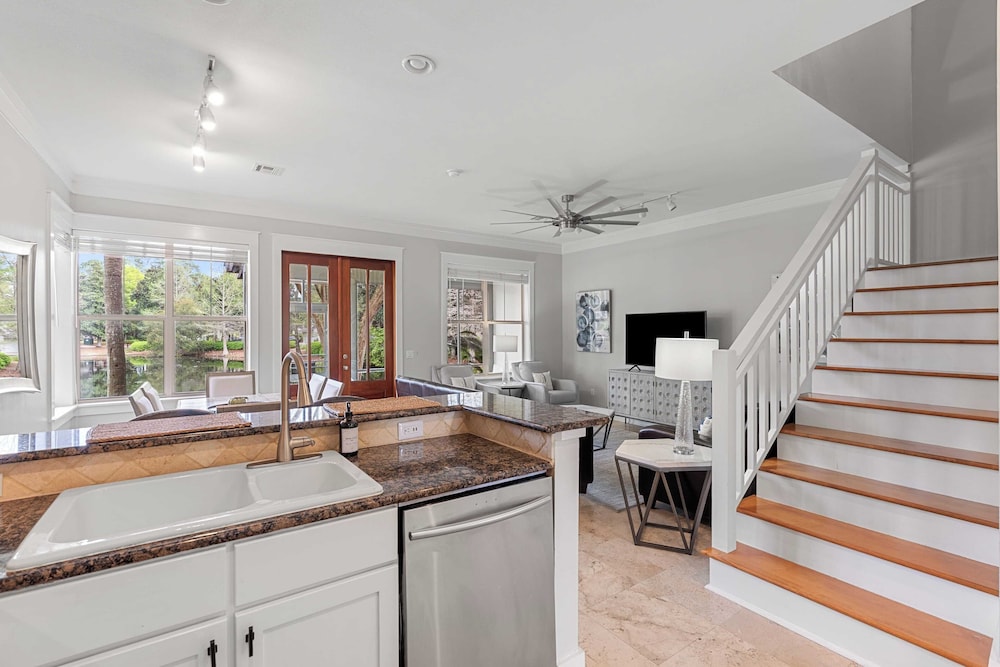 Serene Pondfront Stay w/ View, Pool Access, & Walk to Baytowne Wharf