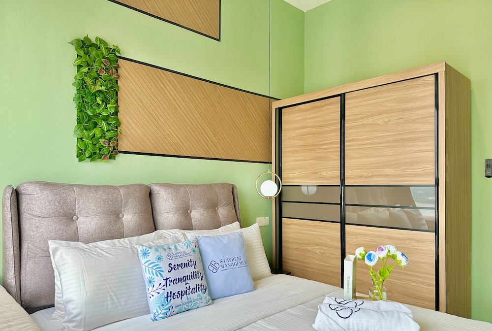 Country Garden Danga Bay Sea View Homestay by Stayrene
