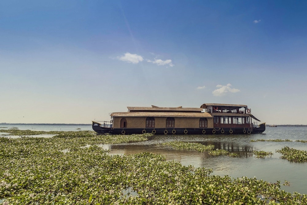 GuestHouser 3 BHK Houseboat 1b08