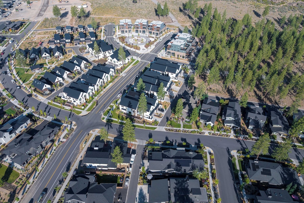 1115 Aerie Buyout 2 Units, Near Downtown Hot Tub + Mountain View