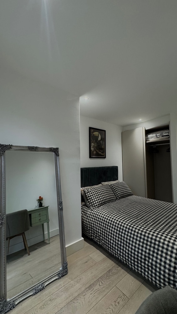Boutique-style Apartment Near Central London