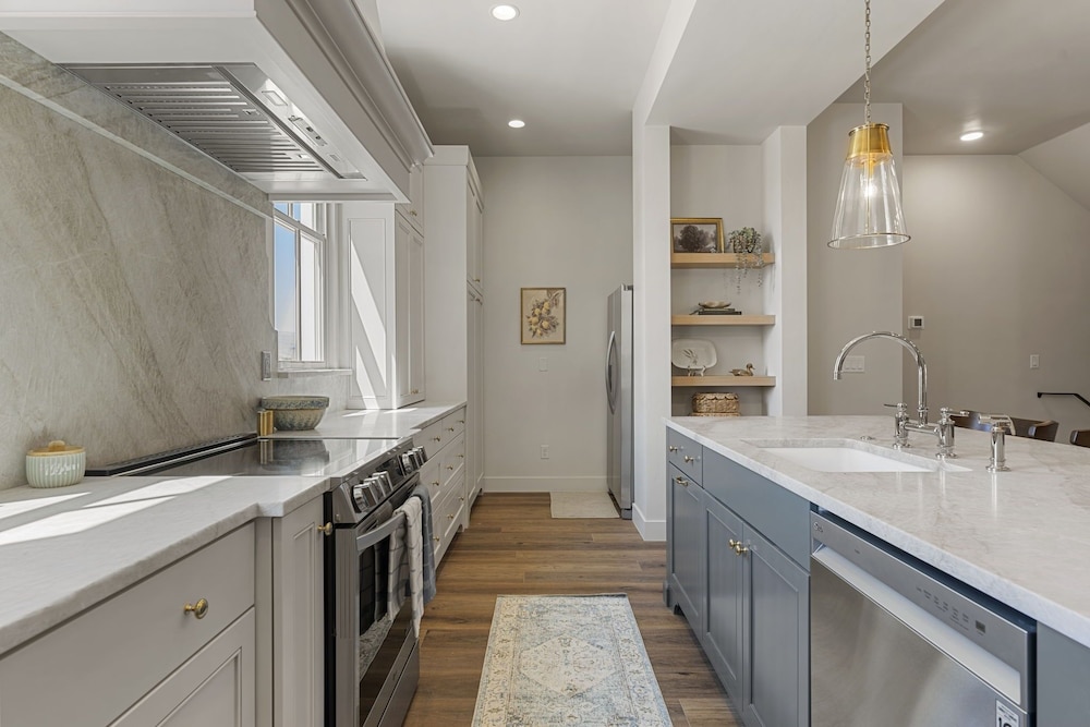 Chateau Bleu 4 Bedroom Townhouse