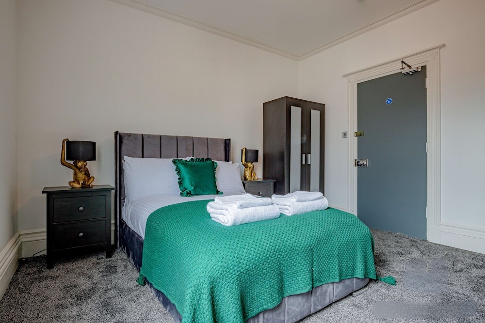 Host Stay Park Street Abode