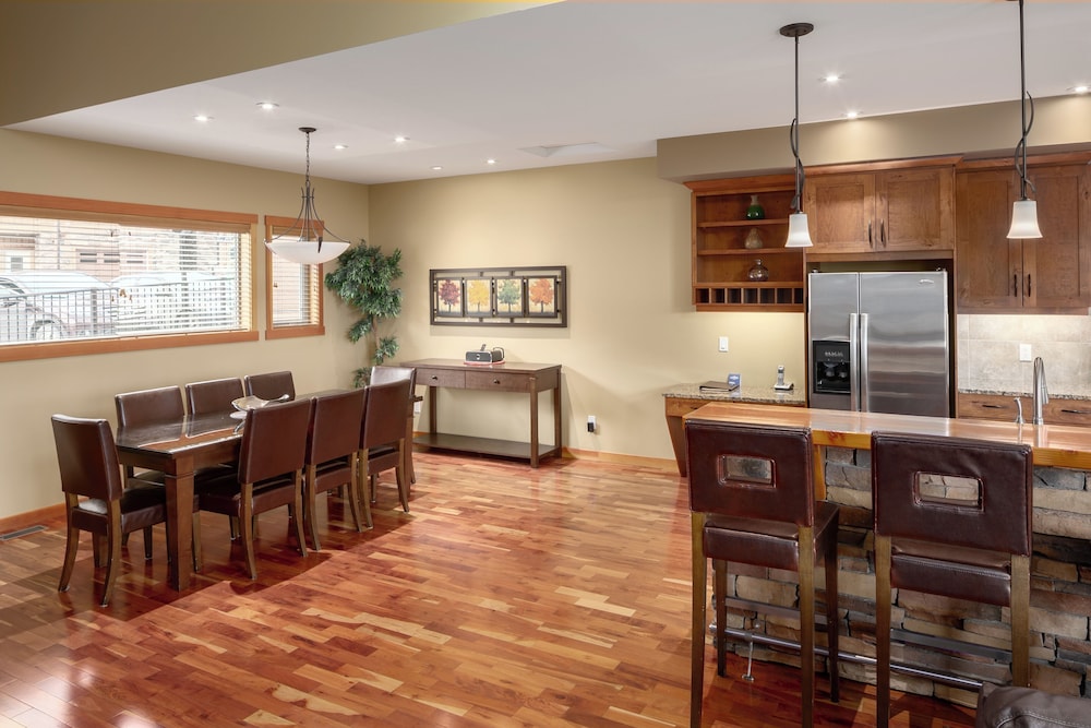Fairmont Creek Property Rentals The Residences