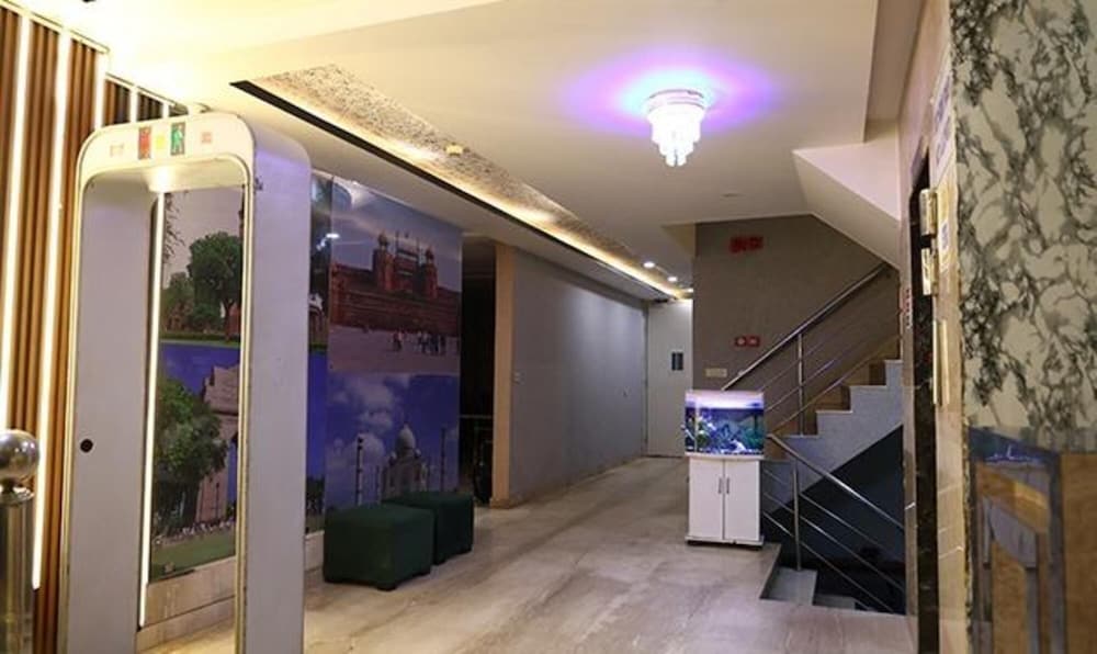 FabHotel Reconnect Suites - Near IGI Airport - New Delhi