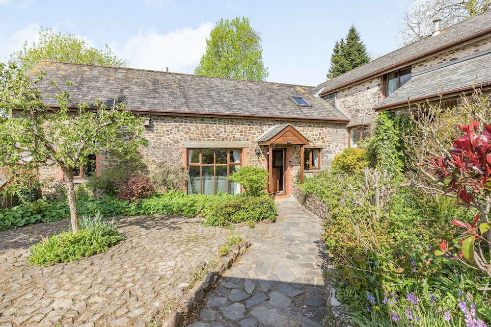 Hazel Barn
