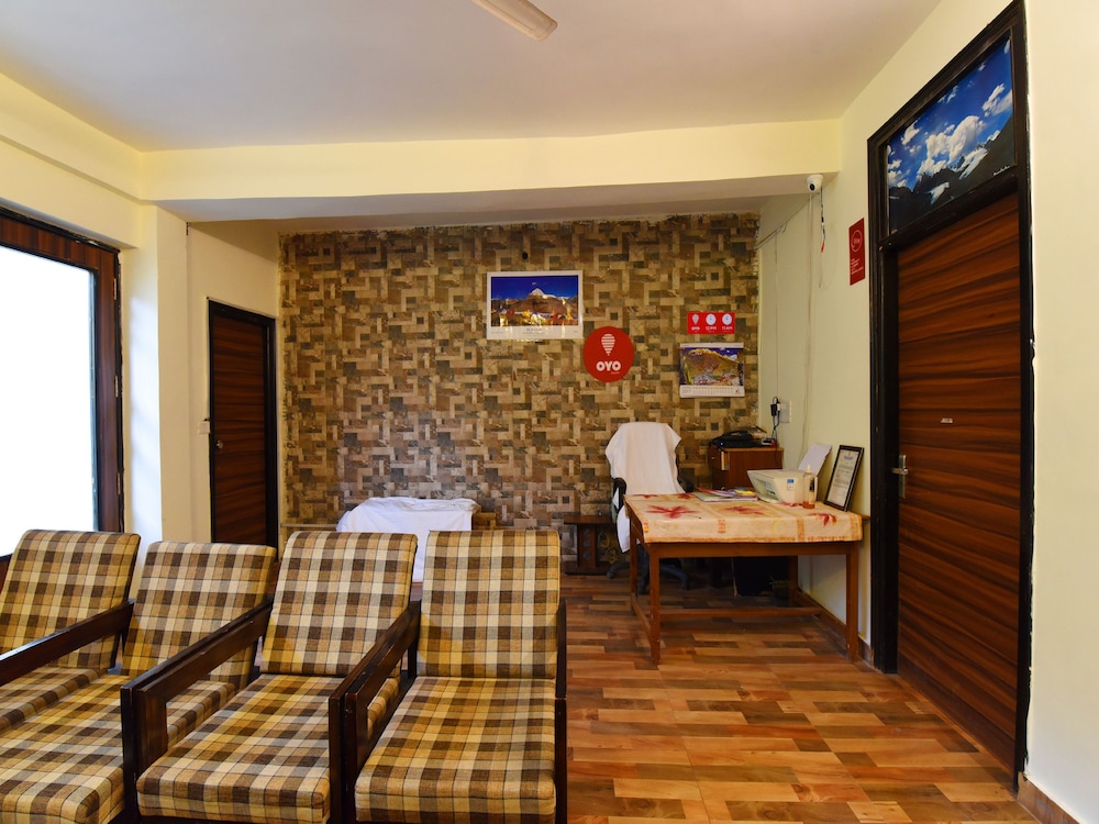 OYO 12818 Dev Villa