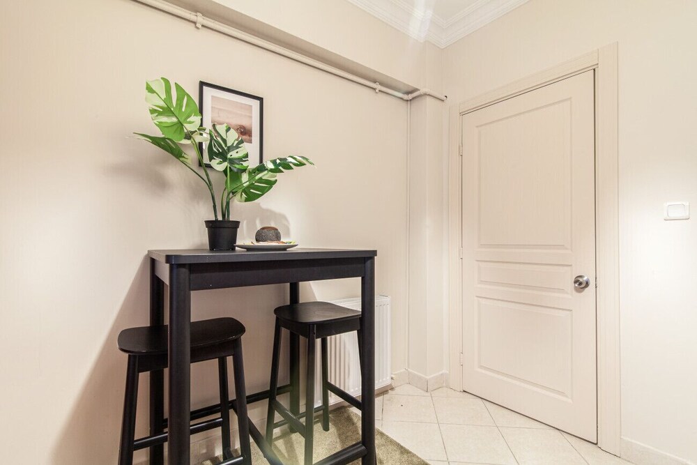 Central and Convenient Flat in Sisli