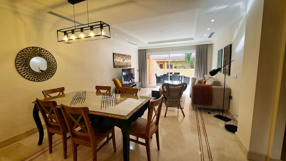 Marbella Vacations - Aloha Hill Club Golf  Spa Apartments - Property Image 11