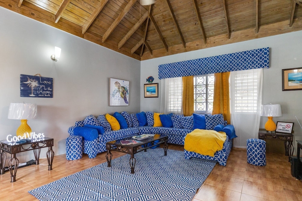 Ironshore Sugarmill Villa W Private Pool 6 Bedroom Villa