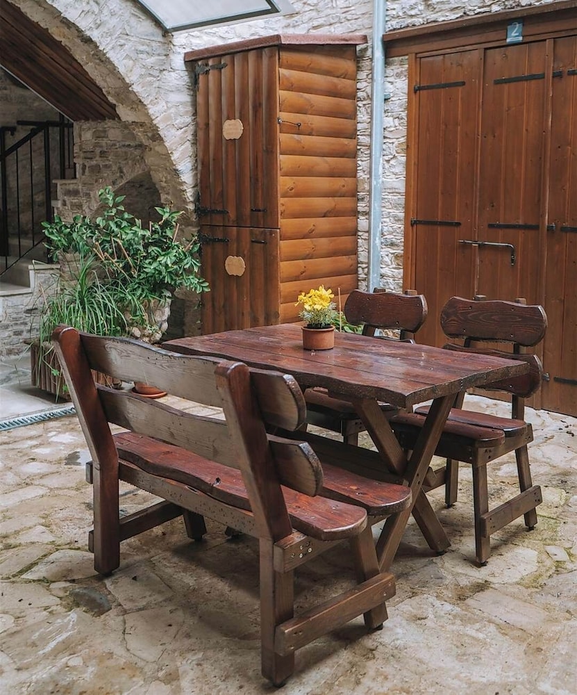 Hotel Lazaros Stonehouse - Image 1