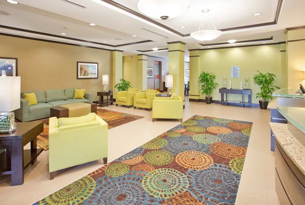 Holiday Inn Express Hotel  Suites St. Joseph, an IHG Hotel - Property Image 12