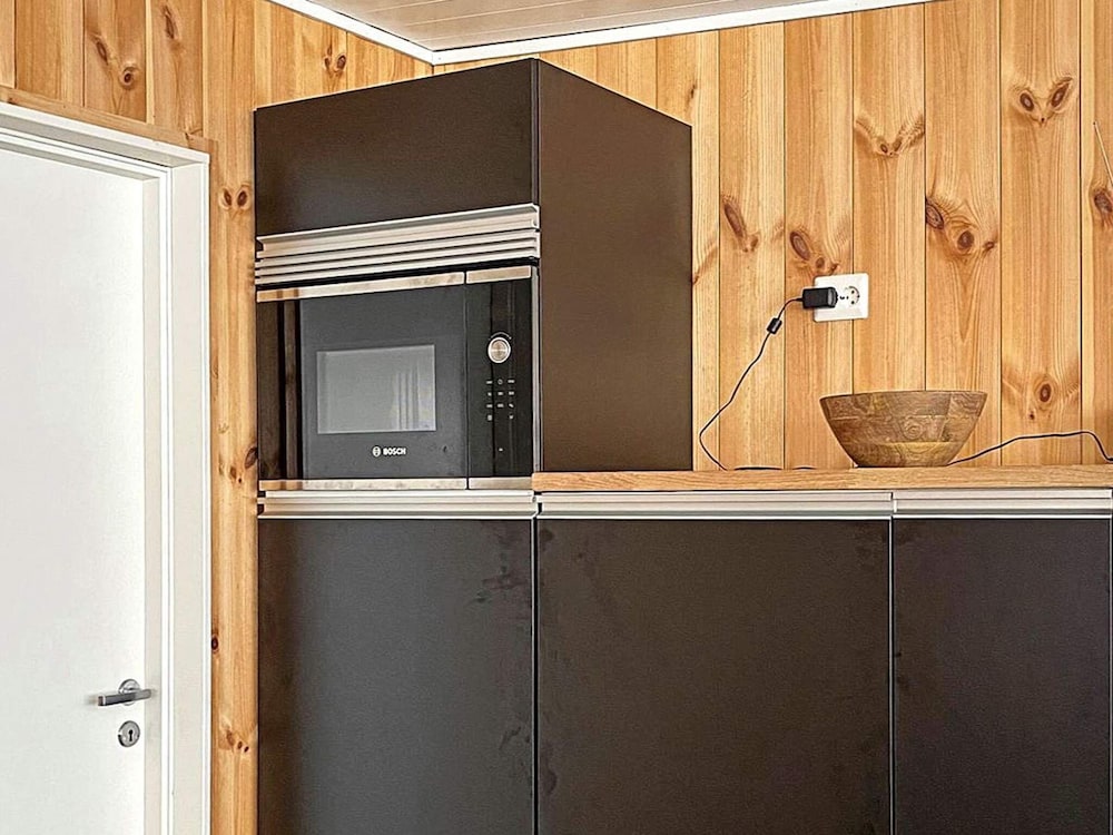 4 Star Holiday Home in Kvaløya view 5