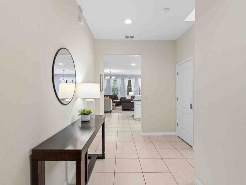 Super Comfy- 7BD 5 5BA Sleep s 22 w Amenities