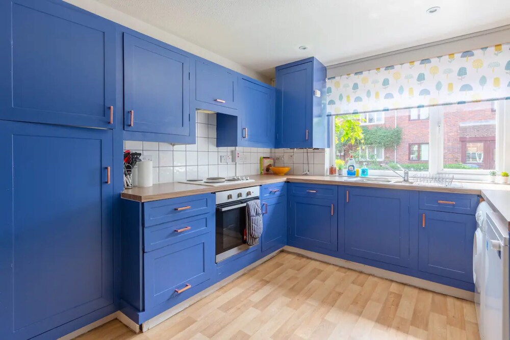 Bright 3 Bedroom House With Terrace, 16 Mins to Big Ben