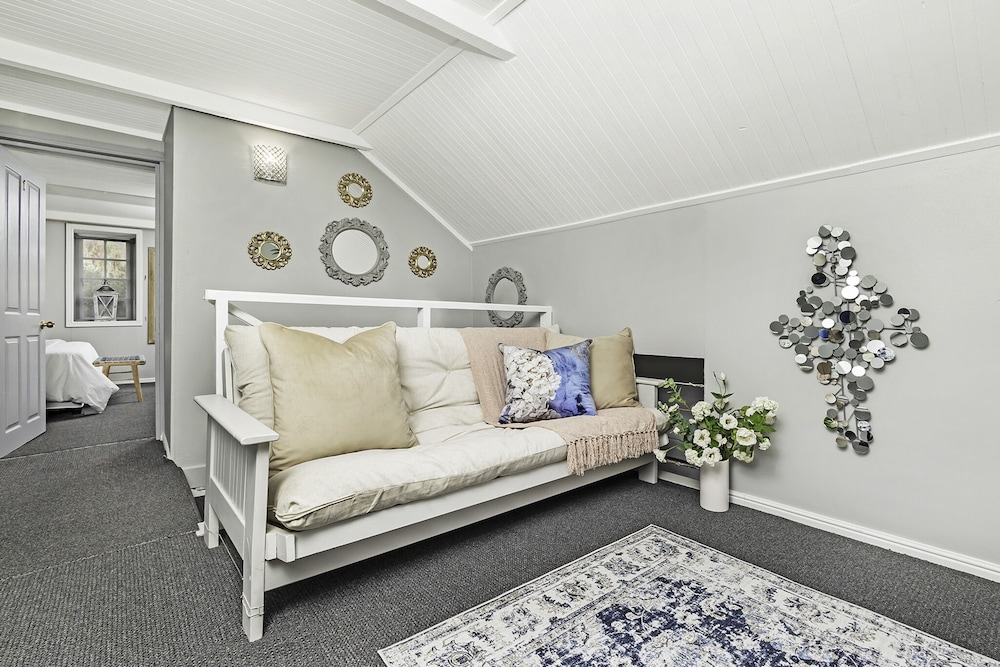La Montagne Bed & Breakfast