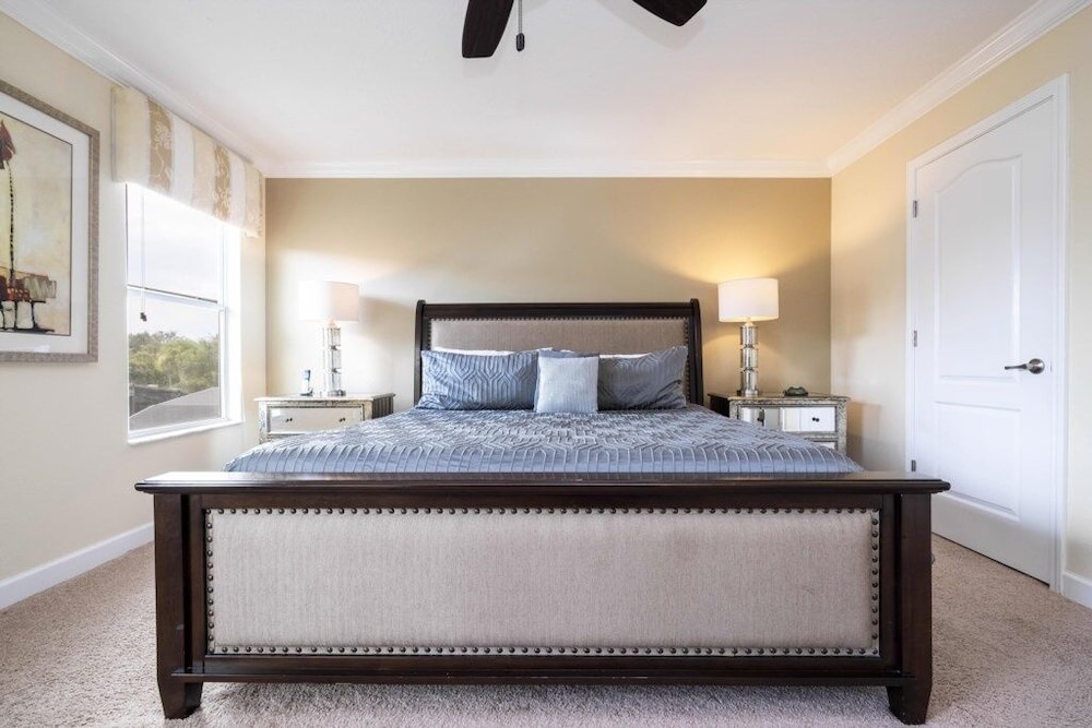 Family Pool Home Near Disney!! Modern Decor, Bbq ,resort W/ Tons Of Amenities! 6 Bedroom Home
