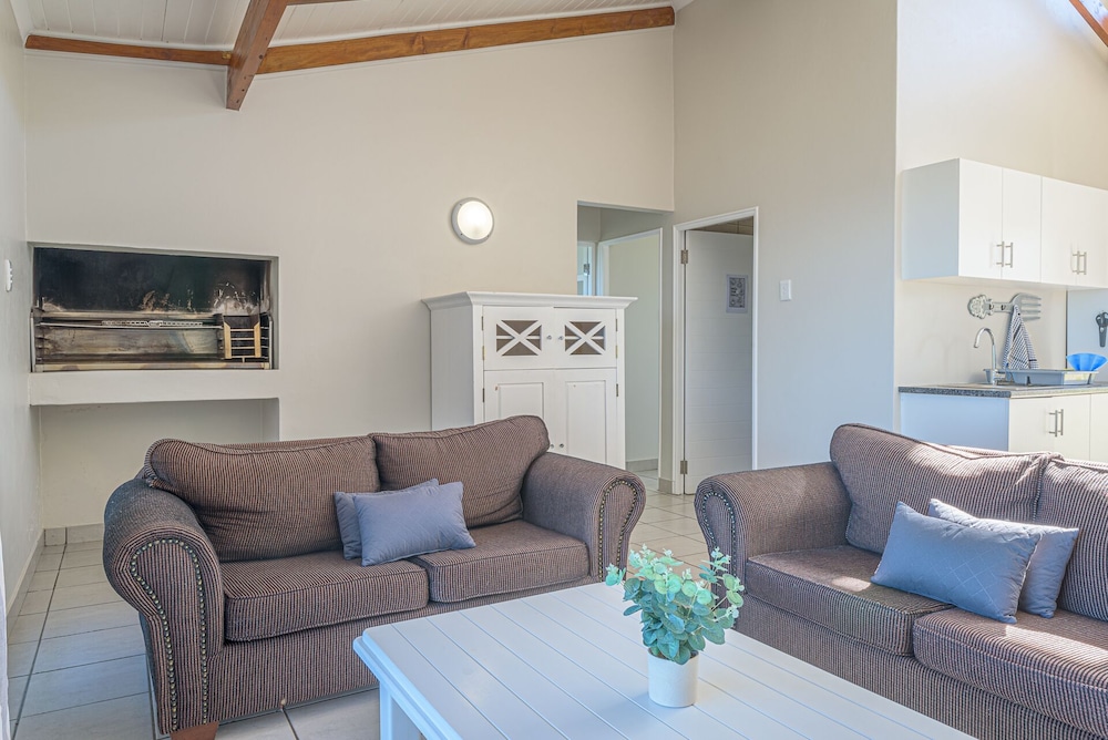 Fynbos Golf & Country Estate