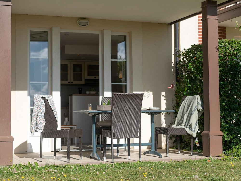 Apartment in Residence & Spa With Common Pool and Sauna, Houlgate