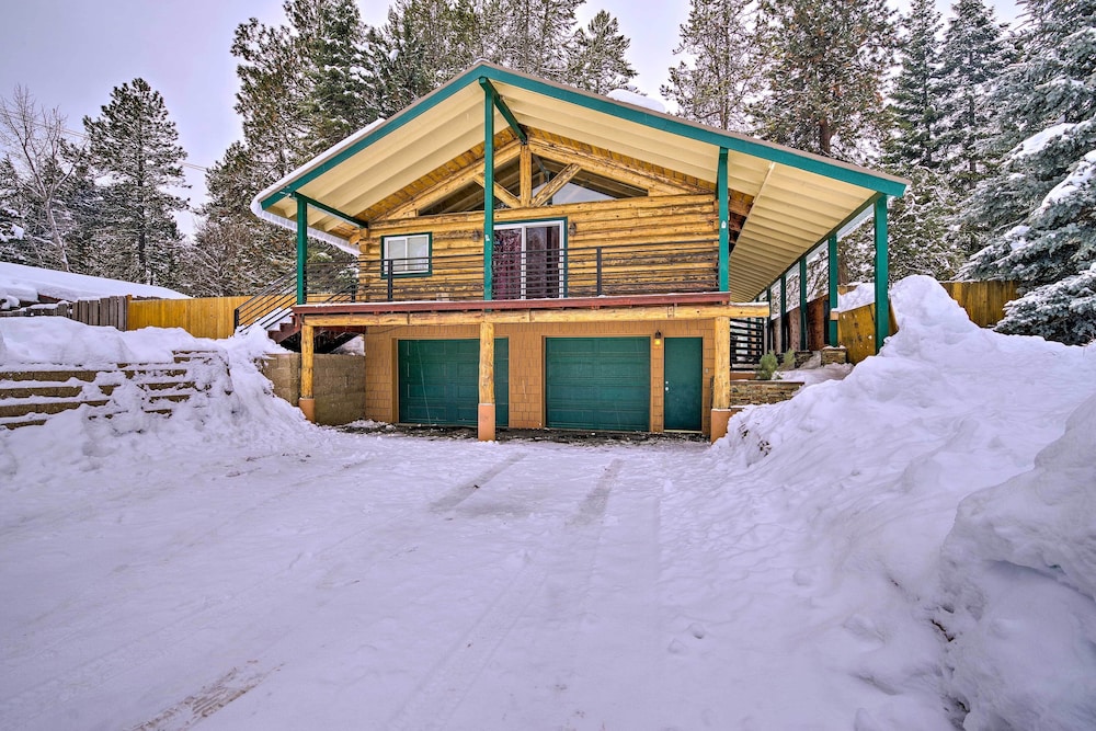 Mccall Retreat w/ Hot Tub - 1/2 Mi to Downtown! view 4