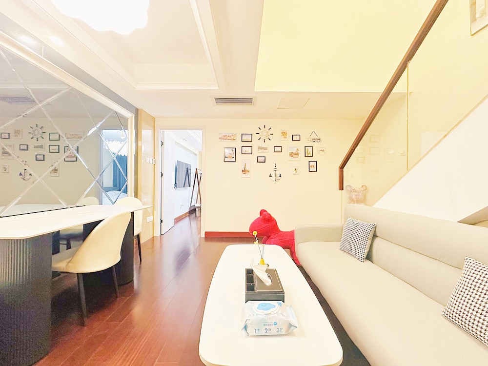 Beijing Sanlitun area duplex apartment
