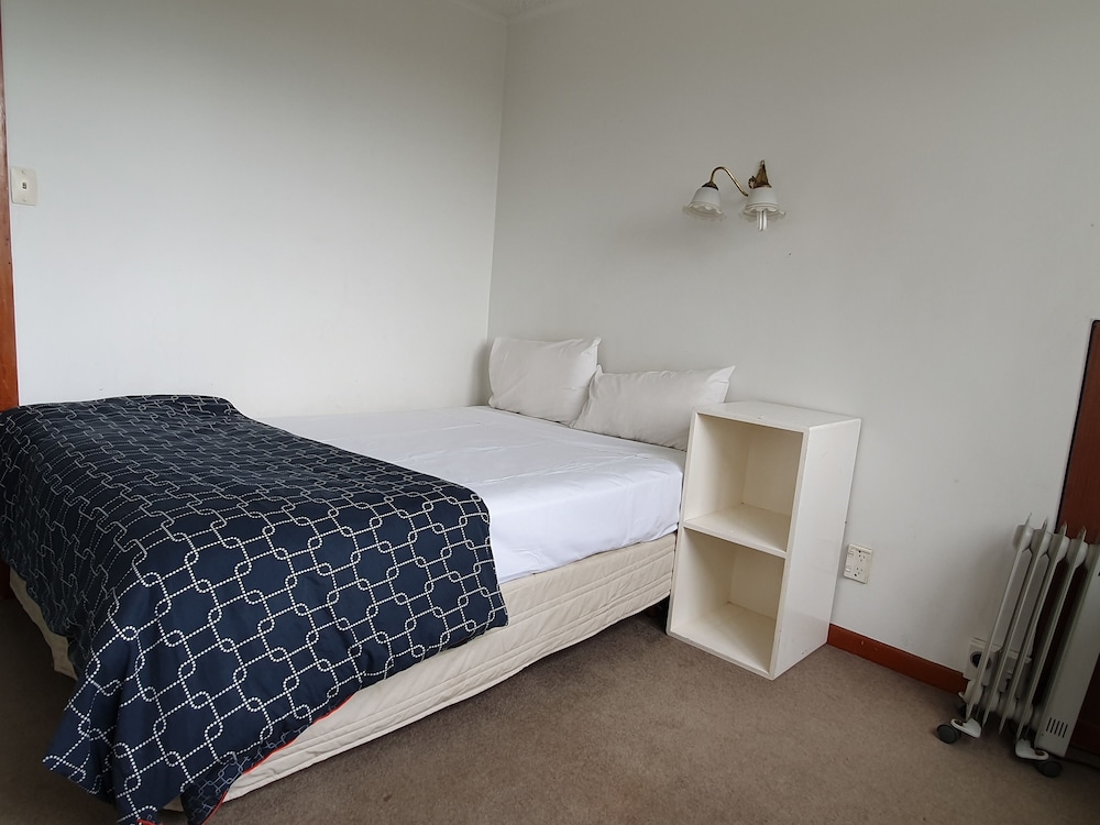 Uenuku Lodge - Hostel - Image 4