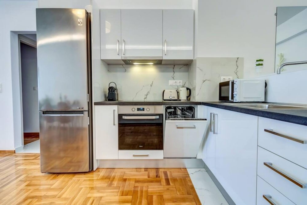 Koukaki lux 2BD 1master ap Next to Acropolis