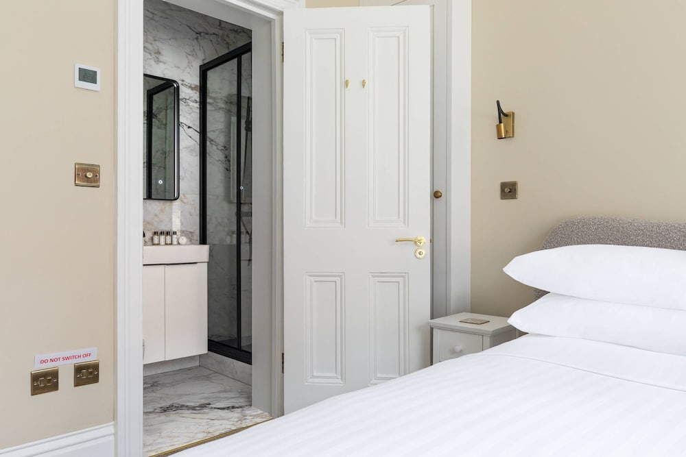 Great Russell Street by Onefinestay view 3