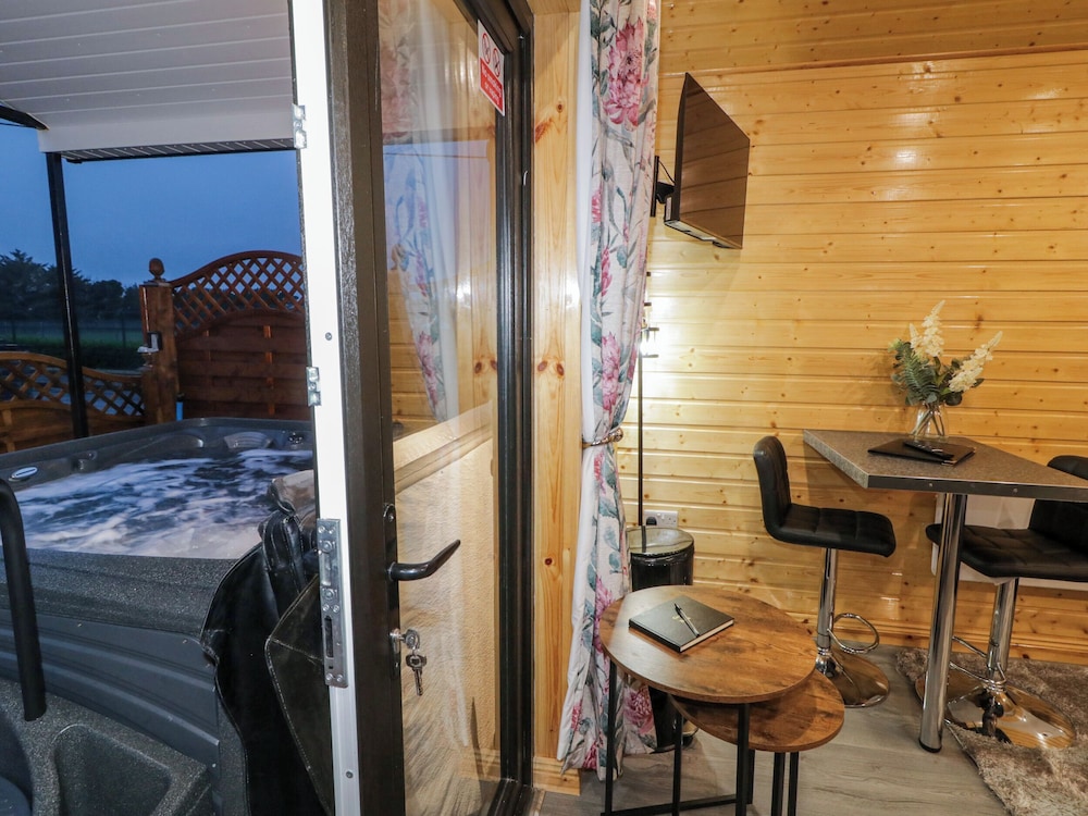 Benone Cabin
