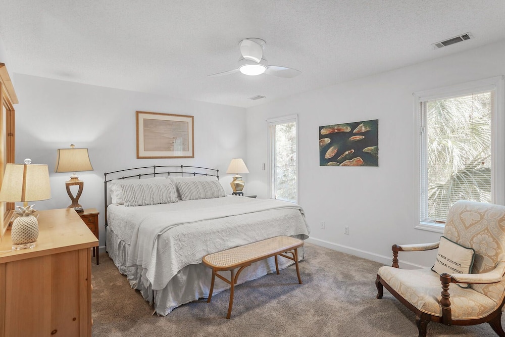 875 Salt Cedar Ln-laguna view 2